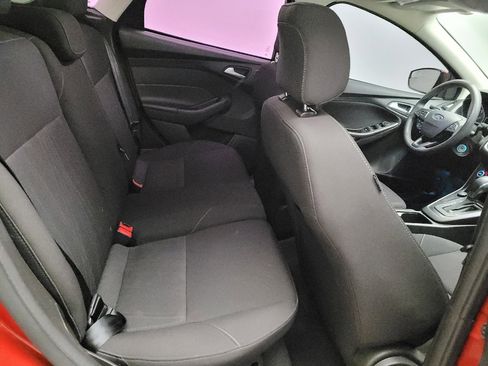 Used 2018 Ford Focus SEL FWD image 19