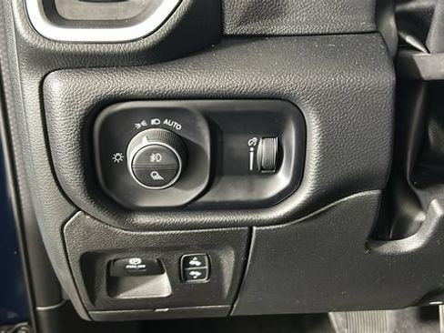 Used 2022 RAM 1500 Big Horn AWD/4WD image 19