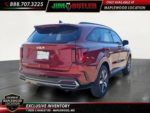 Used 2023 Kia Sorento EX w/ Panoramic Sunroof Package FWD image 5