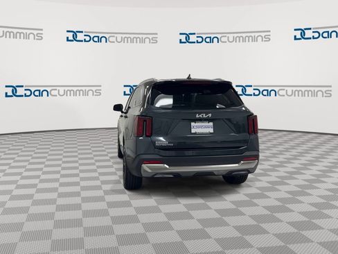 Used 2025 Kia Sorento EX FWD image 7