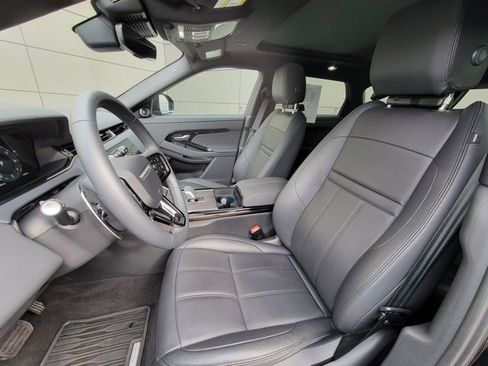 Used 2026 Land Rover Range Rover Evoque S image 17