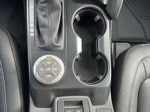 New 2025 Ford Bronco Badlands w/ Sasquatch Package image 15