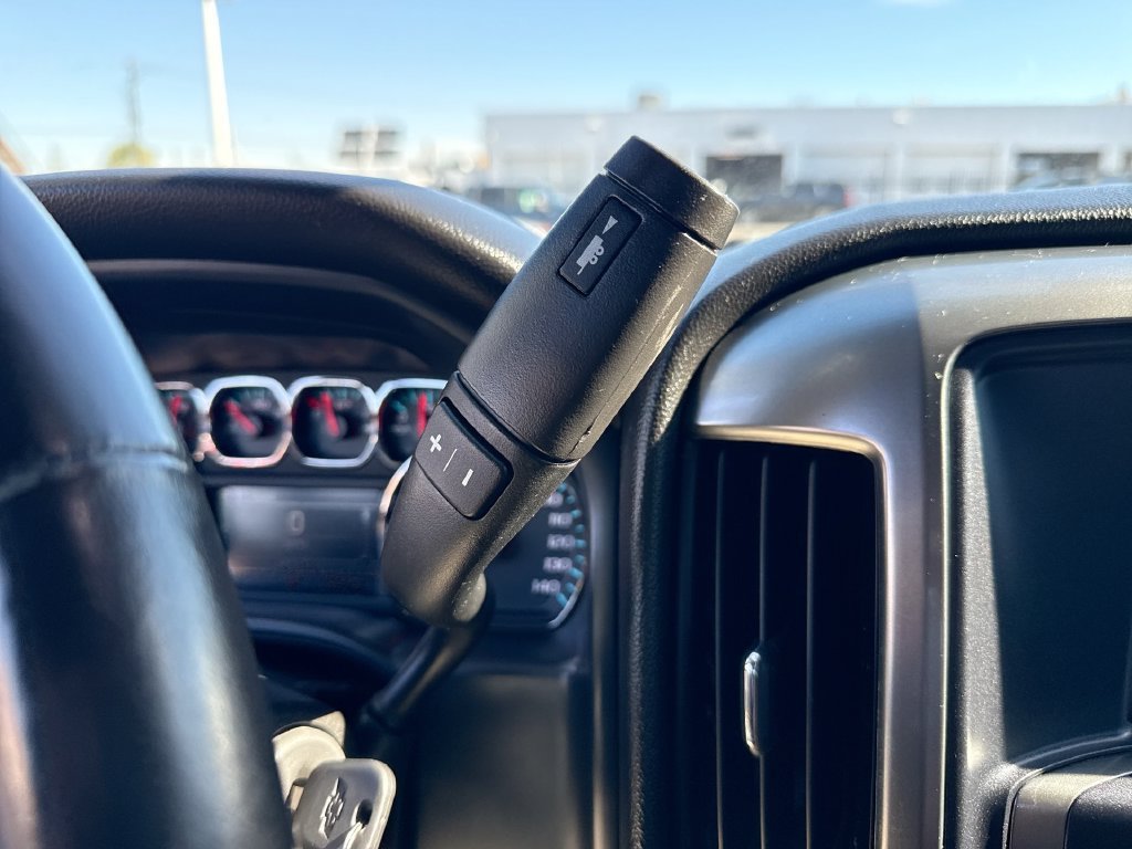 Used 2018 Chevrolet Silverado 1500 LT w/ All Star Edition AWD/4WD image 18
