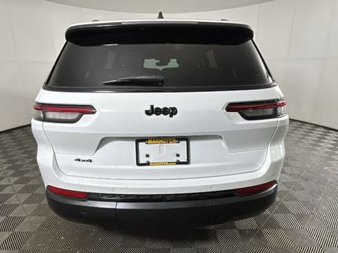 Used 2023 Jeep Grand Cherokee L Laredo AWD/4WD image 3