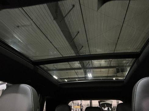 New 2026 Volkswagen Tiguan SEL R-Line image 18