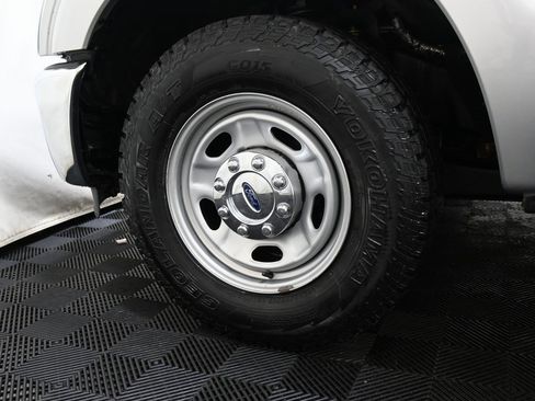 Used 2015 Ford F250 XL w/ XL Appearance Package image 24