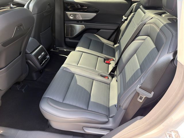 New 2026 Lincoln Nautilus Reserve AWD/4WD image 21