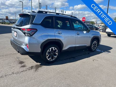 Used 2026 Subaru Forester Premium AWD/4WD image 3