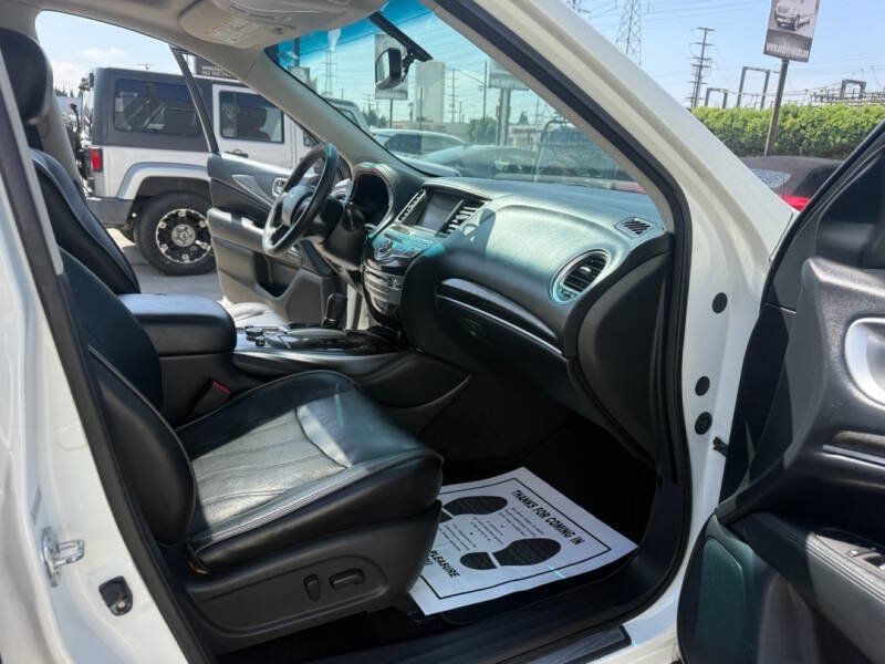 Used 2013 INFINITI JX35 AWD w/ Premium Pkg image 20