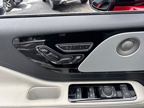 New 2026 Lincoln Aviator Reserve image 12