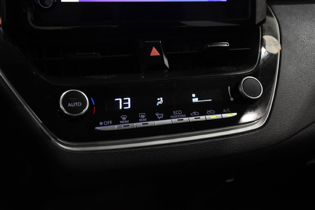 Used 2025 Toyota Corolla LE FWD image 20