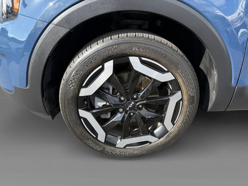 Used 2023 Kia Telluride S image 9