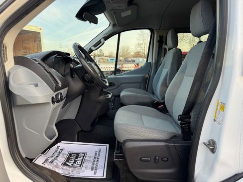 Used 2015 Ford Transit 150 XLT image 15