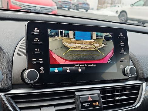 Used 2018 Honda Accord Sport image 17