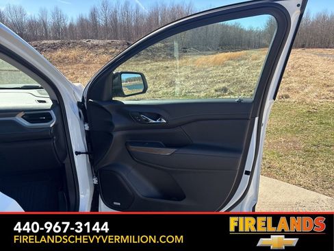 Certified 2023 GMC Acadia SLE w/ Driver Convenience Package image 28