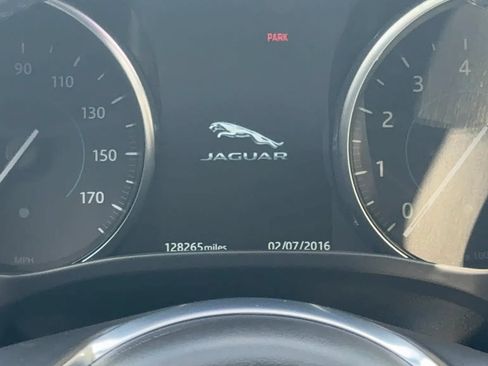 Used 2018 Jaguar F-PACE Prestige AWD/4WD image 8