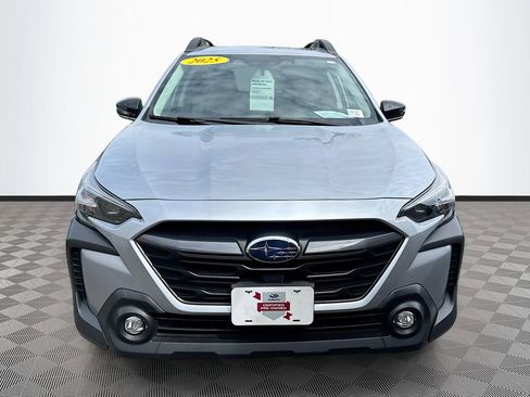 Certified 2025 Subaru Outback Premium AWD/4WD image 2
