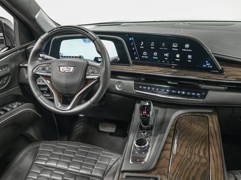 Used 2024 Cadillac Escalade Sport Platinum w/ LPO, ONYX Package AWD/4WD image 30