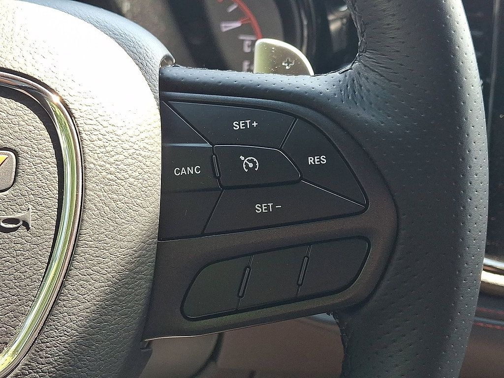 Used 2025 Dodge Durango GT AWD/4WD image 18