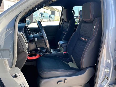 Used 2023 Nissan Frontier PRO-4X w/ Pro Convenience Package image 8