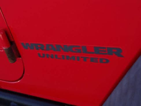 Used 2016 Jeep Wrangler Unlimited Rubicon AWD/4WD image 39