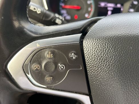 Used 2023 Chevrolet Traverse LT FWD image 19