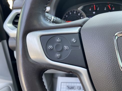 Used 2021 GMC Acadia SLT image 19