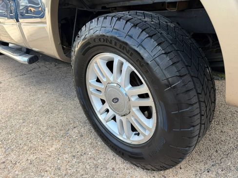 Used 2014 Ford F150 Lariat w/ Equipment Group 501A Mid AWD/4WD image 28