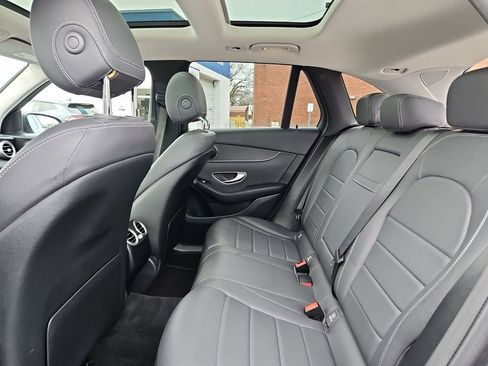Used 2021 Mercedes-Benz GLC 300 4MATIC image 30