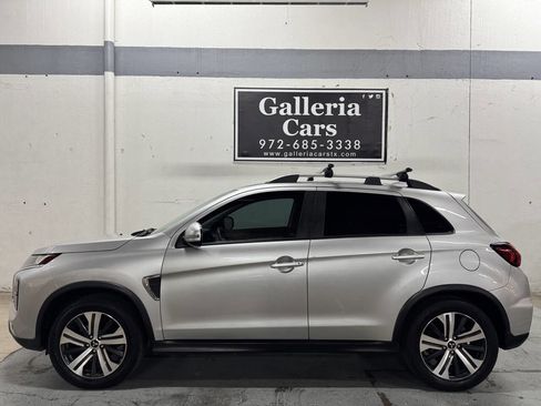 Used 2020 Mitsubishi Outlander Sport SE image 1