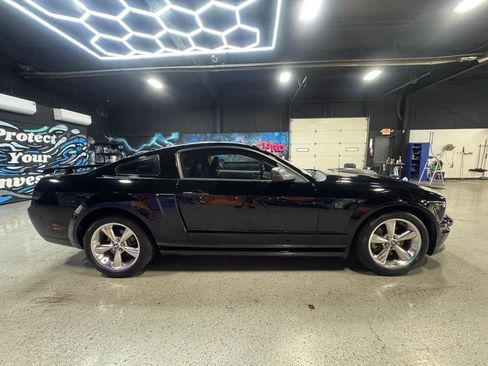 Used 2007 Ford Mustang GT Premium RWD image 6