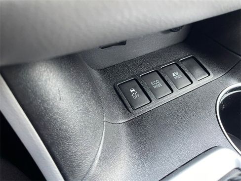 Used 2015 Toyota Highlander Limited image 20