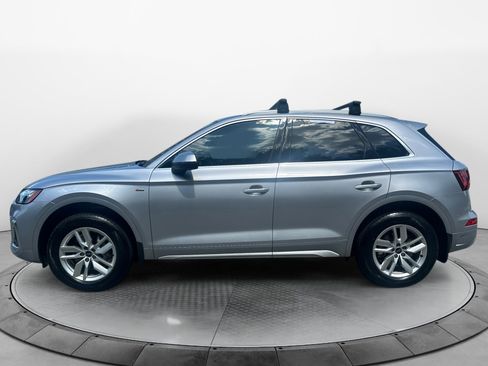 Used 2023 Audi Q5 2.0T Premium w/ Convenience Package AWD/4WD image 4
