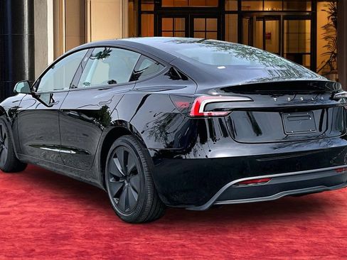 Used 2025 Tesla Model 3 Long Range RWD image 4