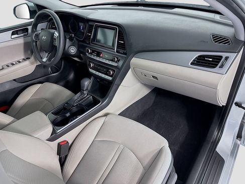 Used 2018 Hyundai Sonata SE image 17