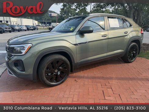 Certified 2026 Volkswagen Atlas Cross Sport SE w/ Panoramic Sunroof Package FWD image 1