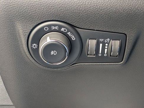 New 2026 Jeep Compass Latitude AWD/4WD image 21