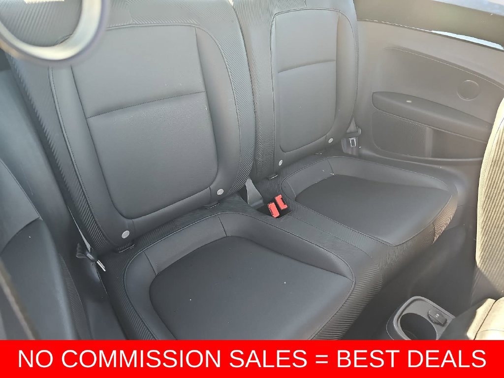 Used 2016 Volkswagen Beetle 1.8T SE FWD image 11