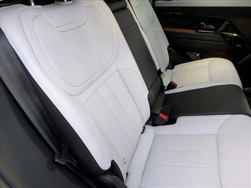 Used 2024 Land Rover Range Rover Sport Dynamic SE image 17