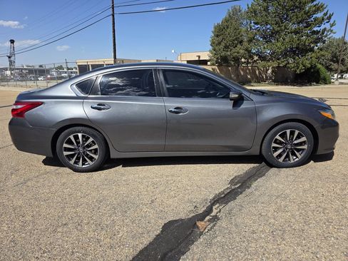 Used 2017 Nissan Altima 2.5 SL FWD image 8