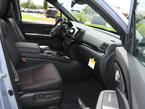 New 2026 Honda Ridgeline Black Edition image 11