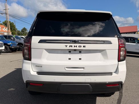 Used 2022 Chevrolet Tahoe Z71 w/ Luxury Package AWD/4WD image 5