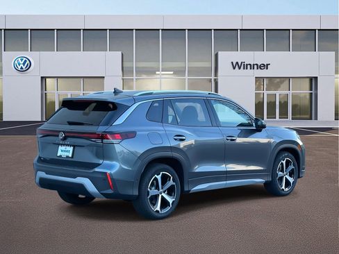 New 2025 Volkswagen Tiguan SE image 5