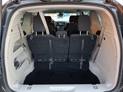 Used 2023 Chrysler Voyager LX FWD image 28