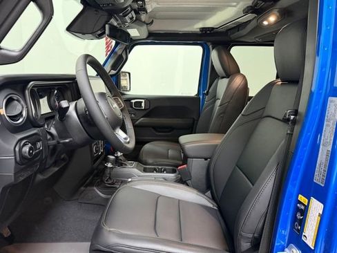 New 2026 Jeep Wrangler Unlimited Sahara AWD/4WD image 12