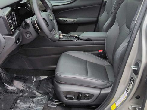 Used 2024 Lexus NX 350h AWD image 17