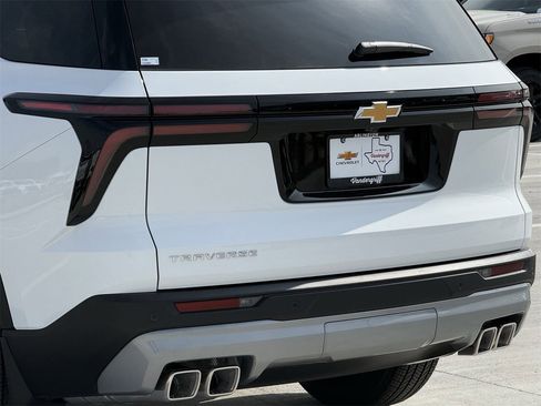 New 2026 Chevrolet Traverse LT image 6