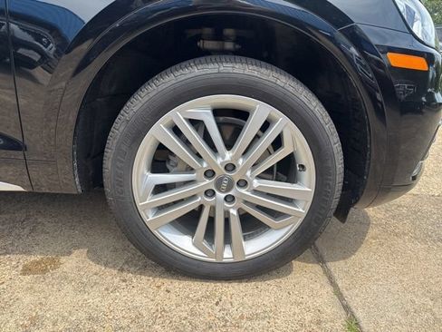 Used 2018 Audi Q5 2.0T Premium Plus w/ Premium Plus Package AWD/4WD image 35