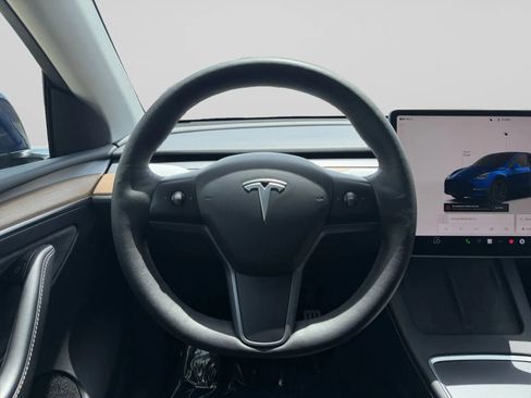 Used 2023 Tesla Model Y Performance AWD/4WD image 21