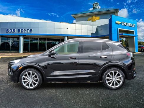 Used 2024 Buick Encore GX Avenir w/ Avenir Convenience Package FWD image 8